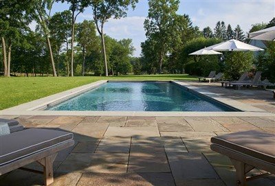 Llosa de la piscina de pedra blava